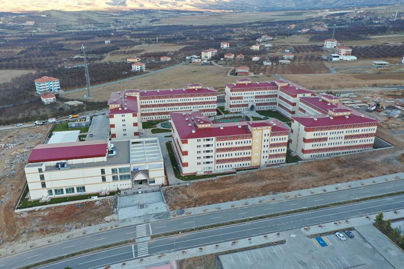  Malatya İnönü Üniversitesinde 2 bin kişilik öğrenci yurdu yapıldı Malatya İnönü Üniversitesinde 2 bin kişilik öğrenci yurdu yapıldı